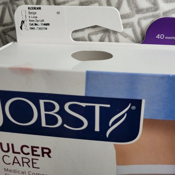 Jobst Ulcer Care Compression Stocking w/ Zipper - Picture 2 of 4